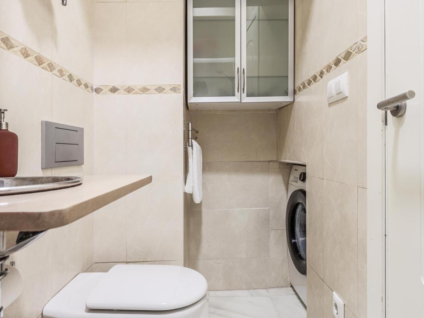 Bonito Estudio En Calle Feria Appartement